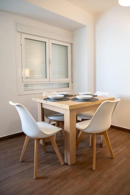 California Apartament Duenas Sevilla Exterior foto